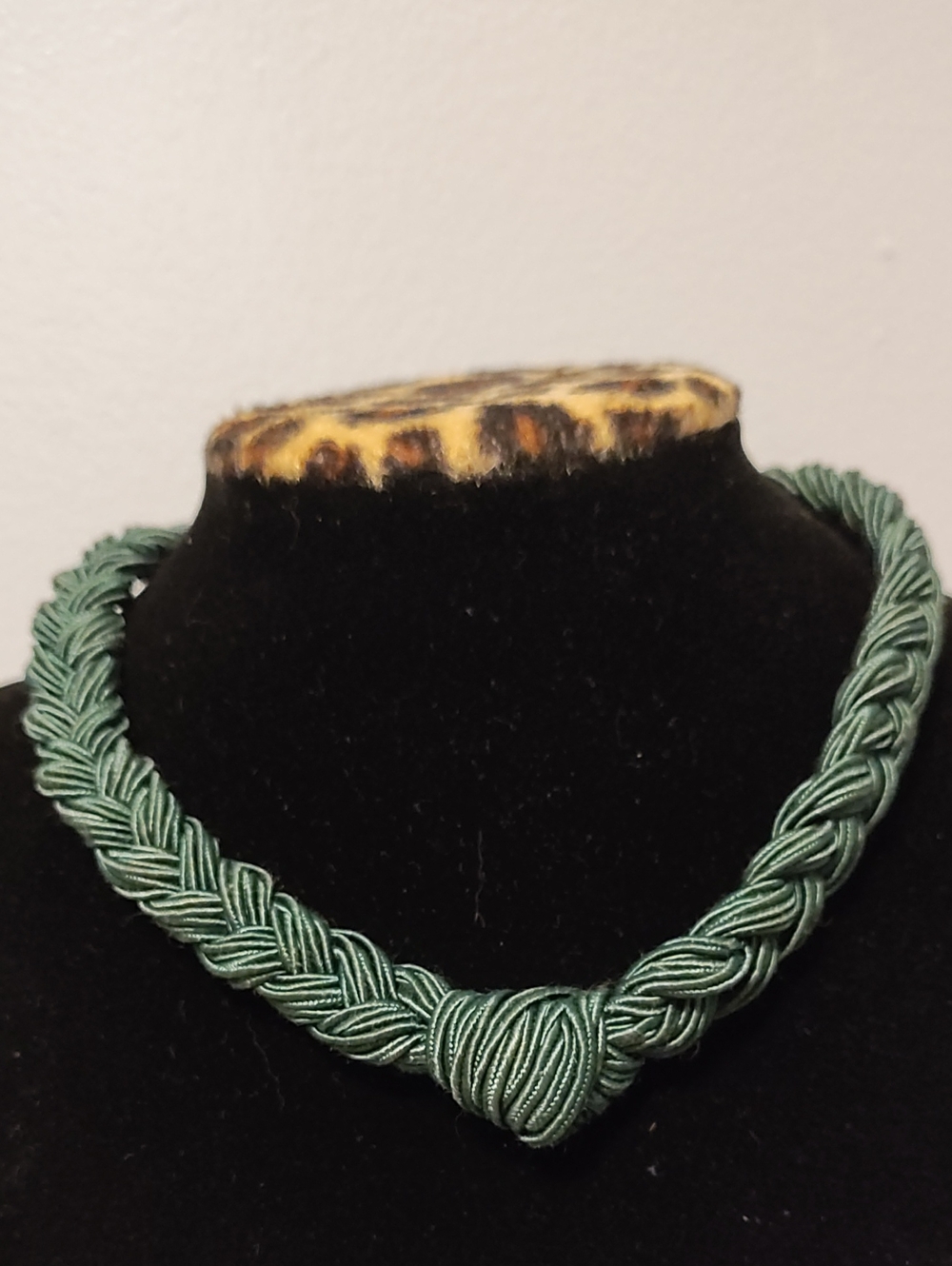Vintage 60s/70s Green Braid ed Cord statement Choker Necklace.